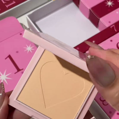 Velora Holiday Glow sminkekalender med 24 luker sminke