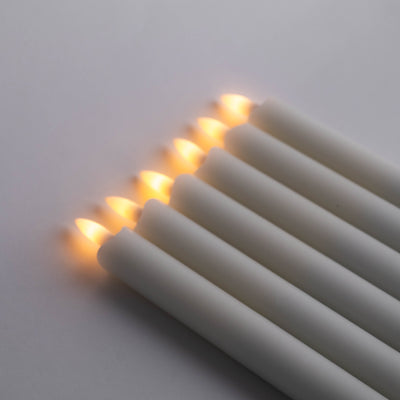 Seks Velora Flamme lys på skrå med varmt flammelys